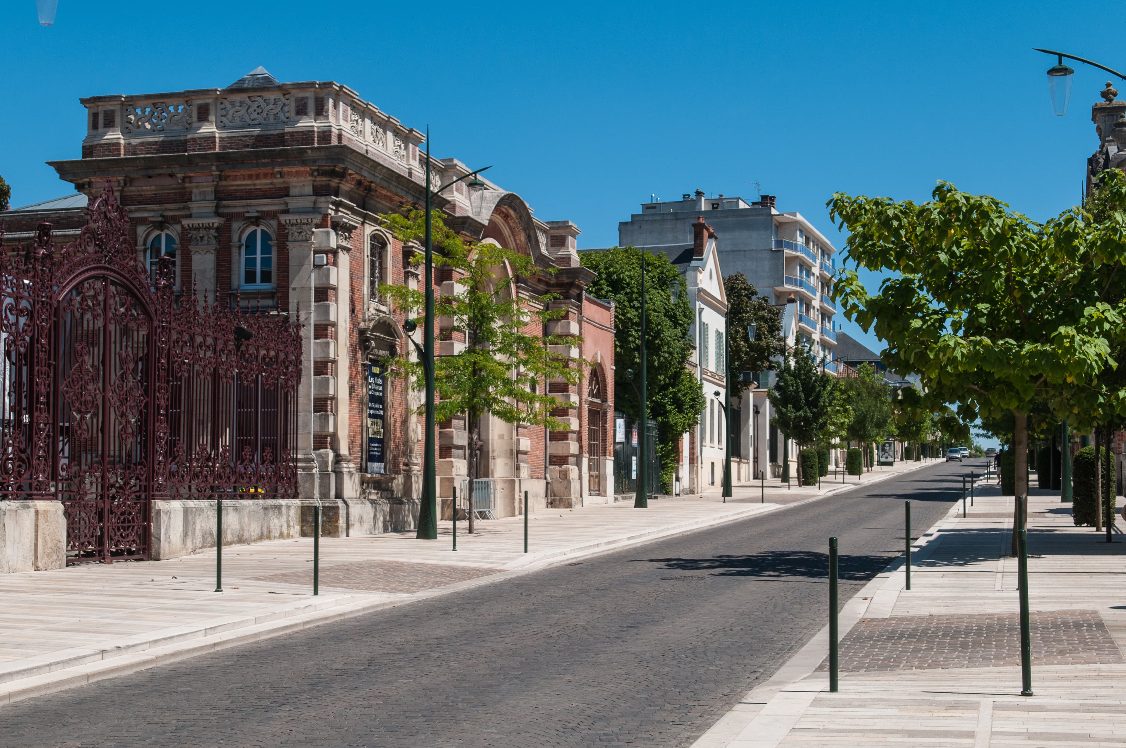 Avenue de Champagne - Paris private tour stop