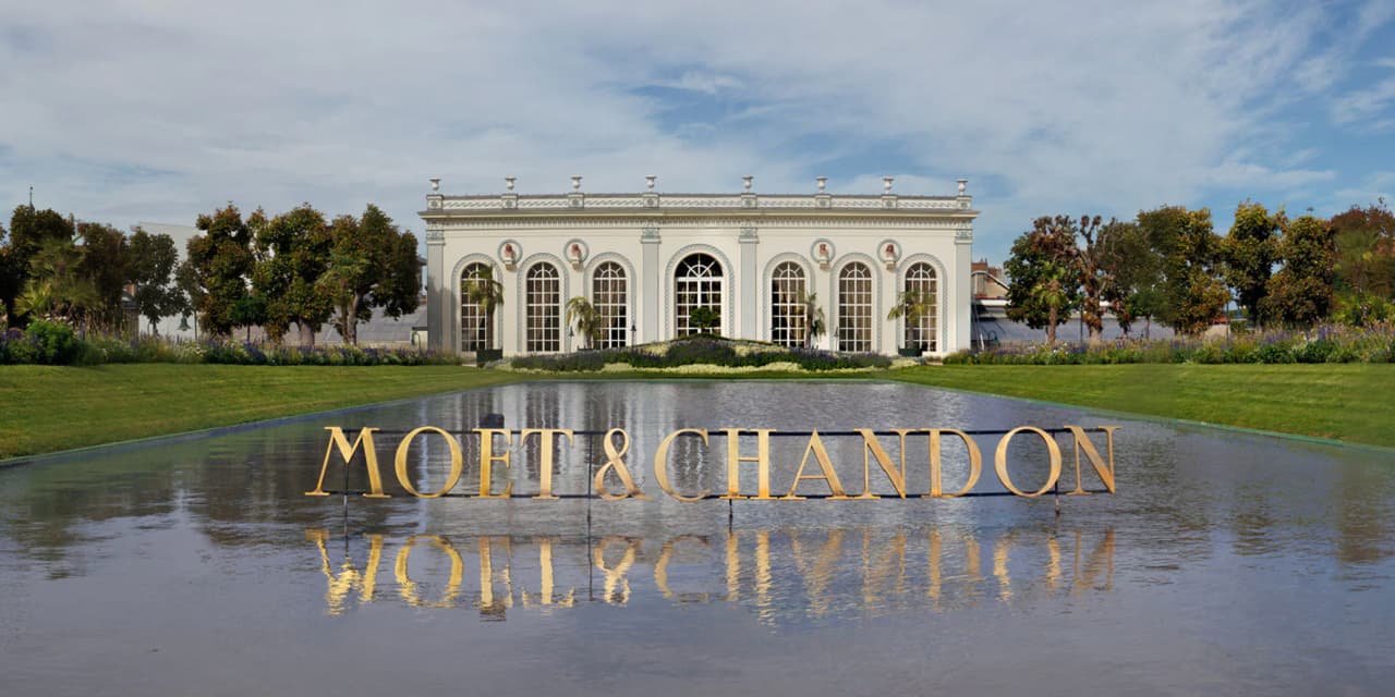 Maison Moët & Chandon - Paris private tour stop