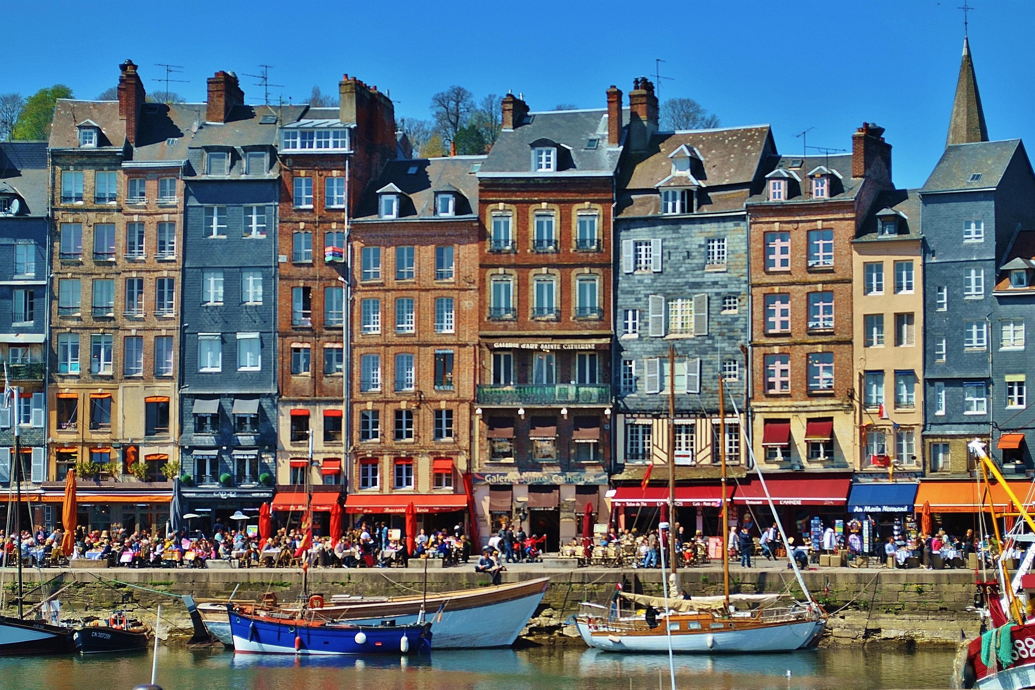 Honfleur - Paris private tour stop